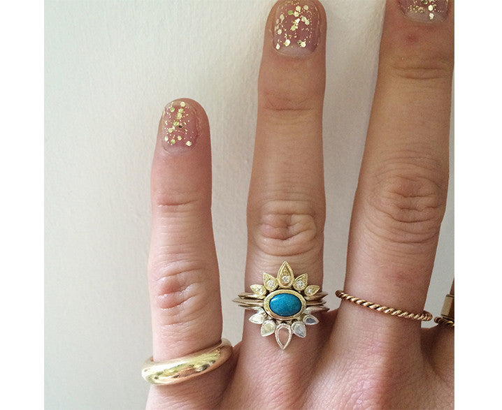 Sunburst Ring Gold Oval