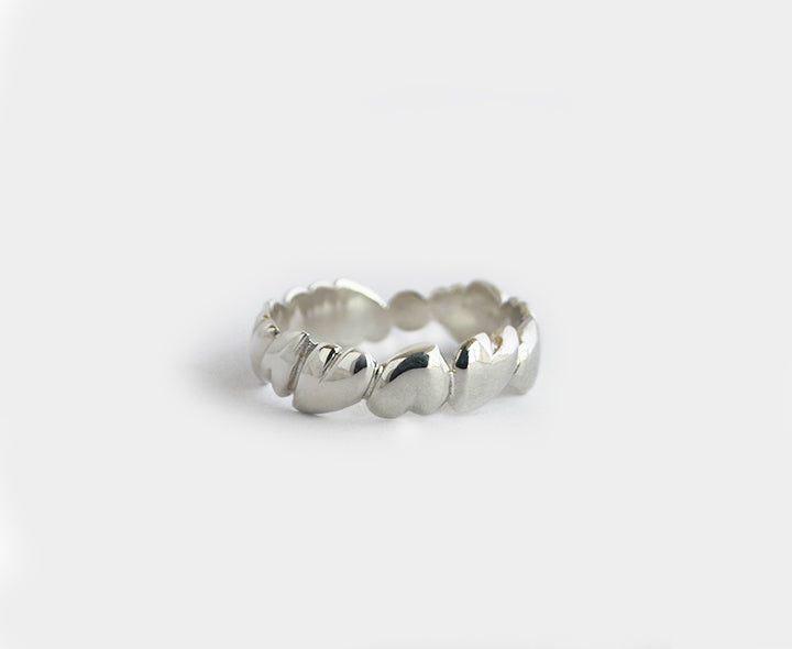 Chain of Hearts Ring